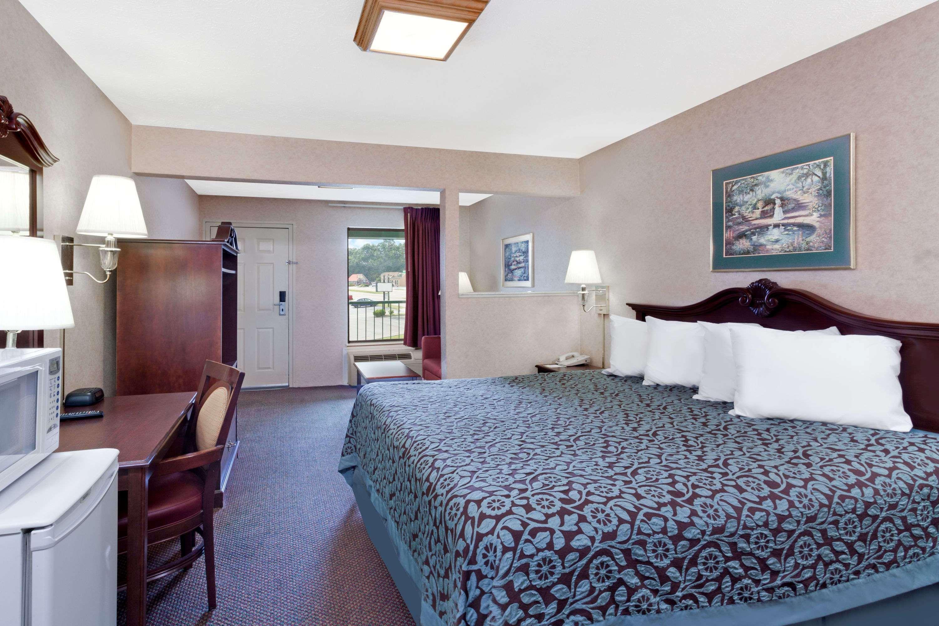 Days Inn By Wyndham Morristown Extérieur photo